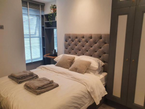 Luxurious Double En-suite Room with 58 inch TV